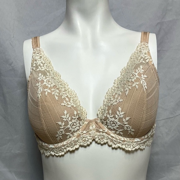 Barely Worn Lace Wacoal Bra Set Nude and Black - Picture 5 of 8